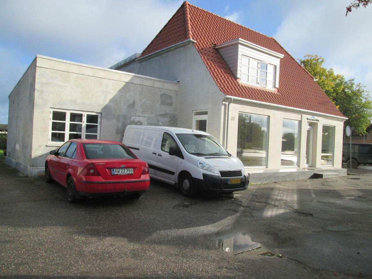 Hos Tina Bed & Breakfast Roskilde Eksteriør bilde
